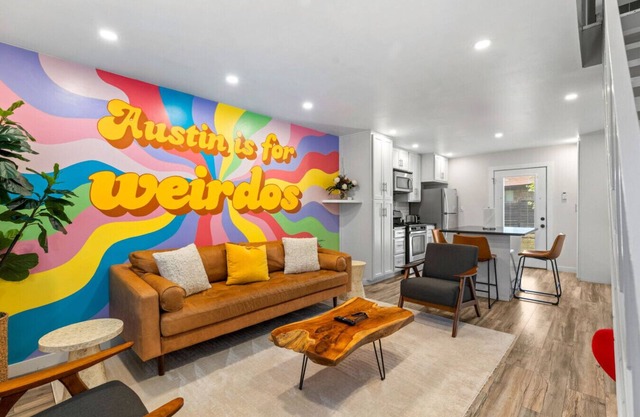 Retro SoCo GetawayTownhome!
