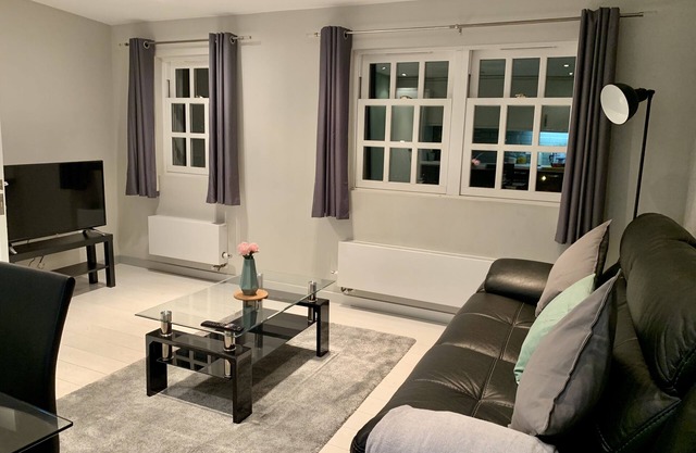 Richmond House - Accommodation provided by STAYTOR