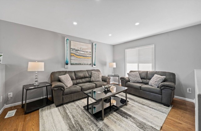 Richton Park Rental