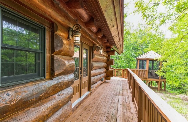 Ridge Views - Private Mountain Top Cabin