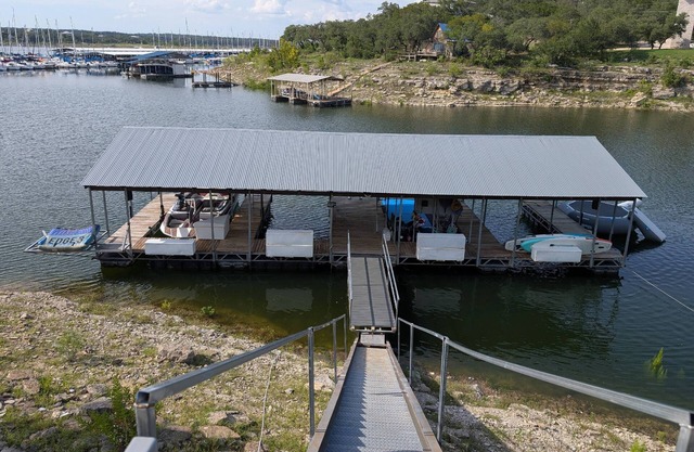 Right on Lake Travis - Dock for Boating, Paddleboard and Swimming, Cowboy Pool, Lake Views