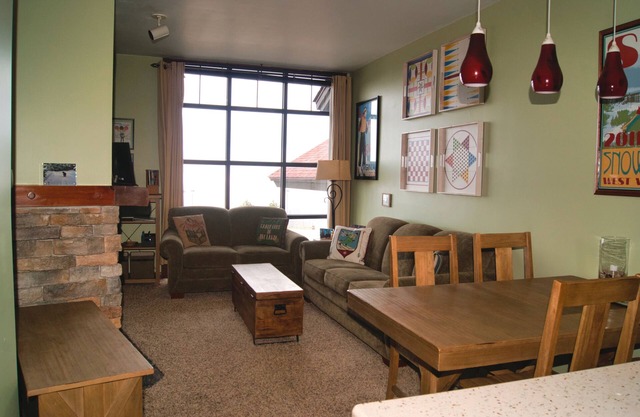 Rimfire 143 - One of a kind 1-bedroom in Snowshoe Village.