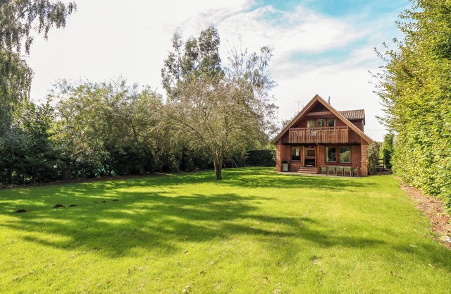 RINGSTEAD LODGE, family friendly, with open fire in Heacham