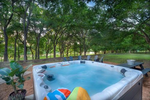 Rio Ranchito, Hot tub, Riverfront, Fire pit!