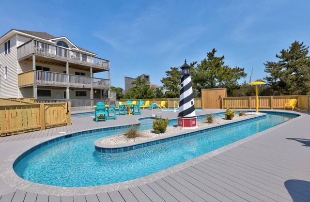 Rio Rodanthe: Oceanfront Paradise - Private Lazy River & Kiddie Pool +Elevator