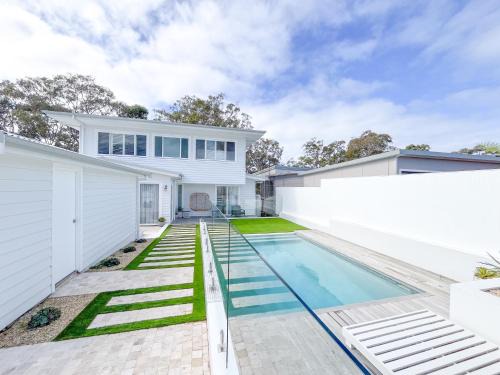 Riva House