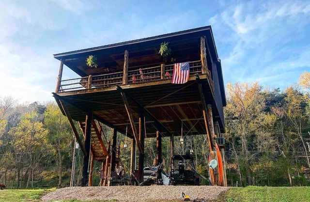 River Front Cabin On The Banks Of The White River, Amazing View!