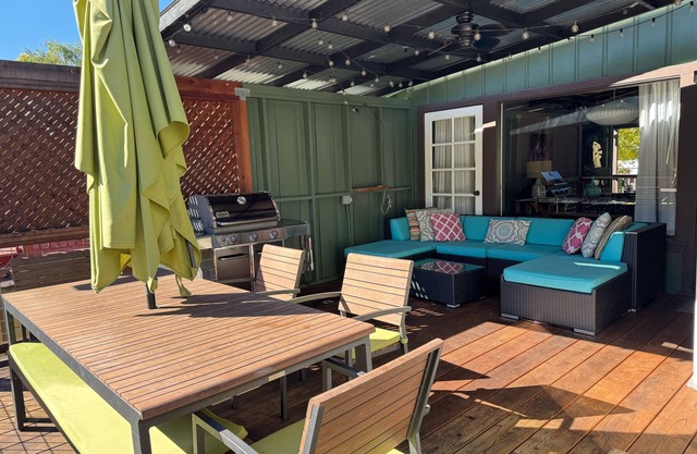 River Lady - Beautifully Updated Cabin on the Russian River