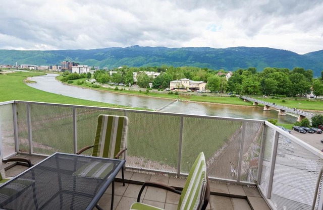 RIVER VIEW Apartments