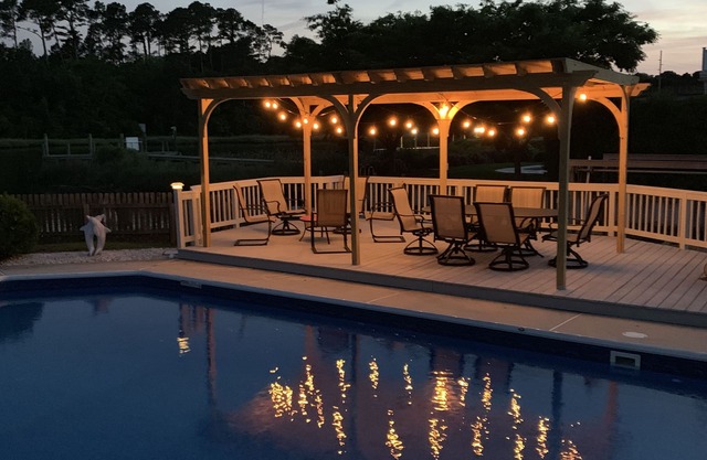 Riverfront House, Dock, Hot Tub, Salt Pool, near beach, Free WiFi