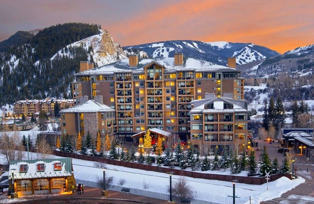 Riverfront Resort and Spa - Luxury Studio Suite: SKI IN/SKI OUT