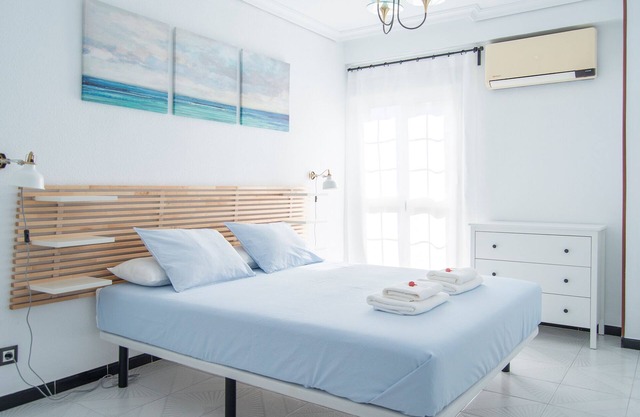 Riverside Apartment in Triana