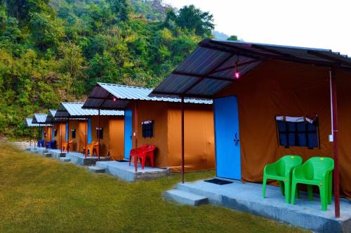 Riverside Glamping By StayApart x Elephant Brook