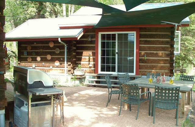 Riverside Meadows Master Cabin on the Rio Grande