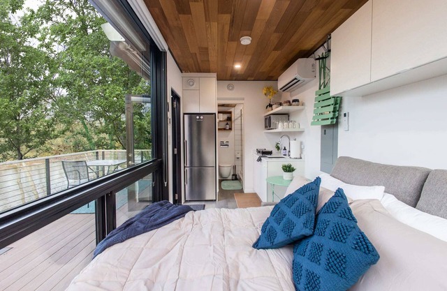 Riverside Tiny Cabin w Hot Tub, Fire Pit, & Kayaks
