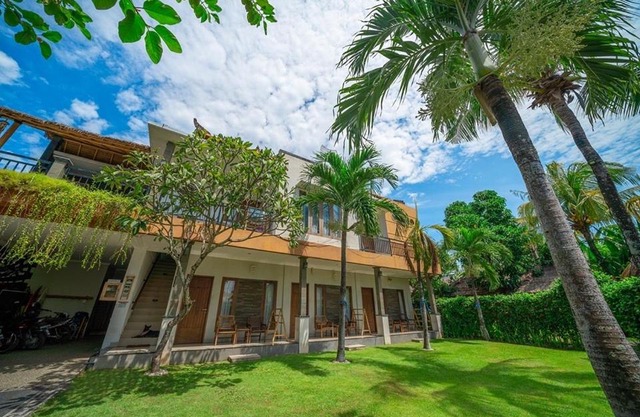 Riviera House
