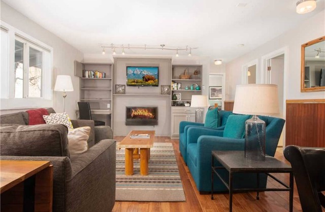 RMR: Gros Ventre A5 Condo in Teton Village