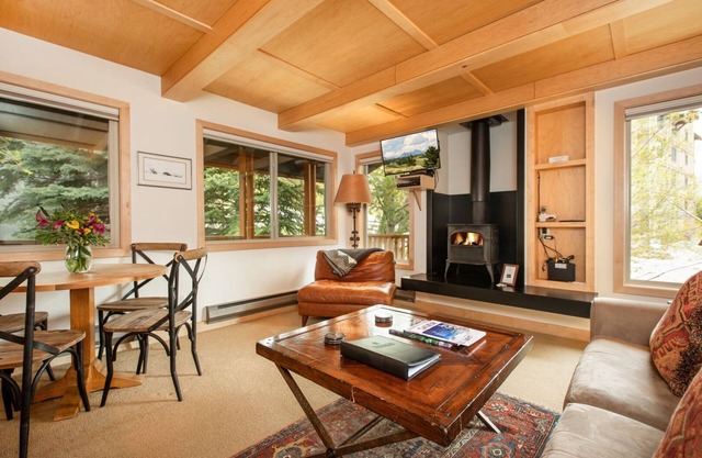 RMR: La Choumine #6 Condo in Teton Village
