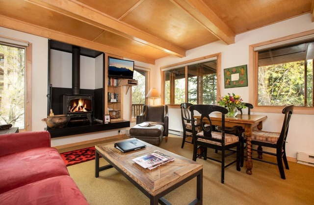 RMR: La Choumine #8 Condo in Teton Village
