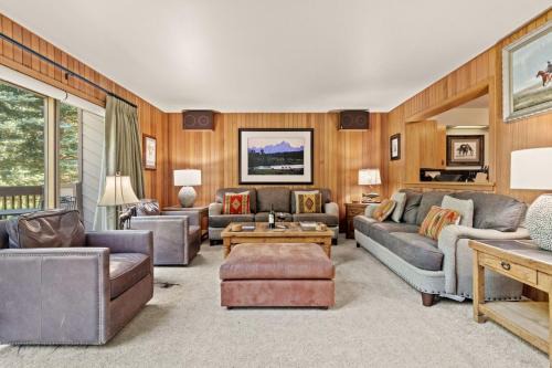 RMR: Wind River 5 Condo in Teton Village