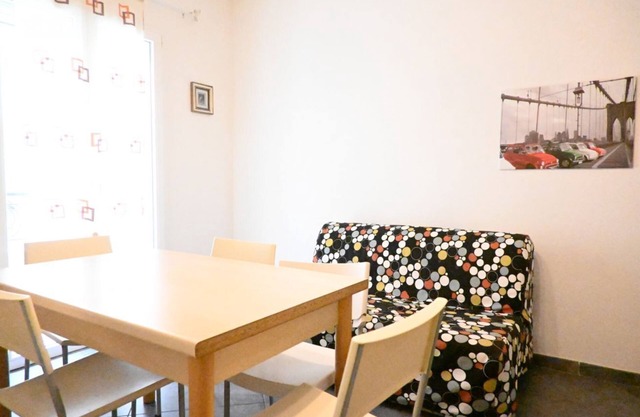 RN001 - Rimini, one-bedroom apartment a stone's throw from the sea