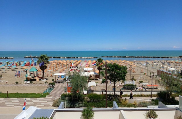 RN003 - Torre Pedrera, exclusive three-room beachfront apartment with balcony