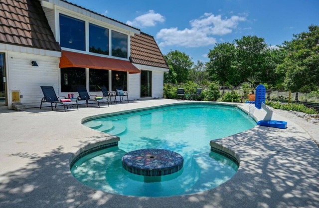 Road Runner Lodge: Pool, Volleyball, Disc Golf, Pet Friendly