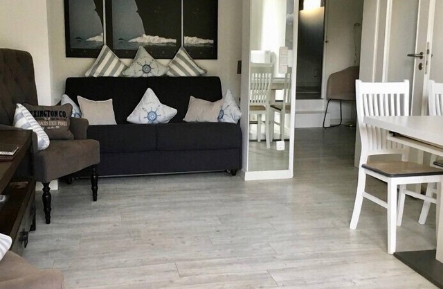 Robby 7 - dog-friendly terrace apartment with garden