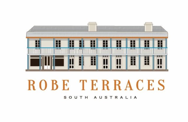 Robe Terrace's 4 - Stone throw from Robe's town beach
