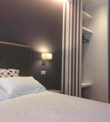 Robin Rooms