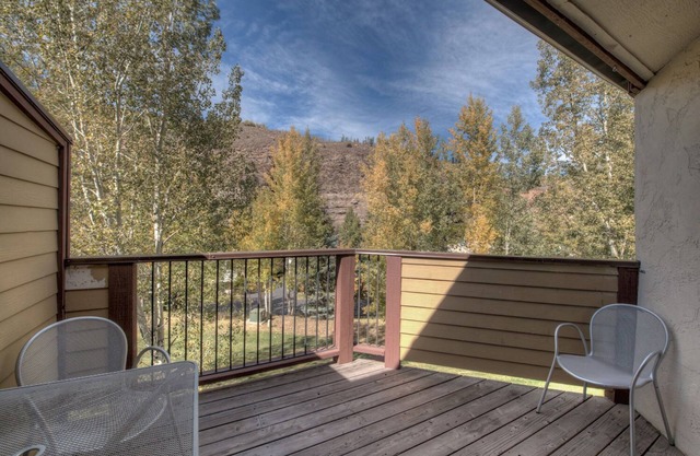 Robins Nest | Newly Renovated Multi Level Vail Home