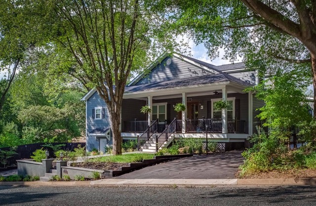 Rockbrook Manor - Great Location, minutes from Downtown, University of Virginia