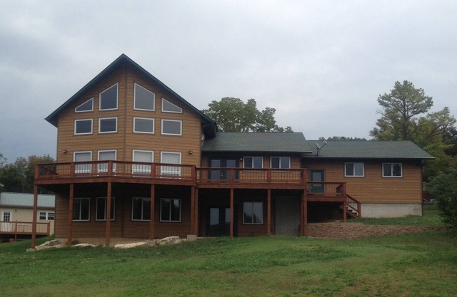 Rocking Bar B Retreat-Grand & Spacious W/Lake View on Table Rock @Shell Knob, MO