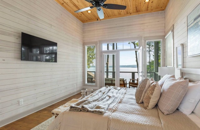 Rod’s Place at Lake Martin!