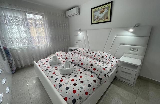 ROMANCE Apartments