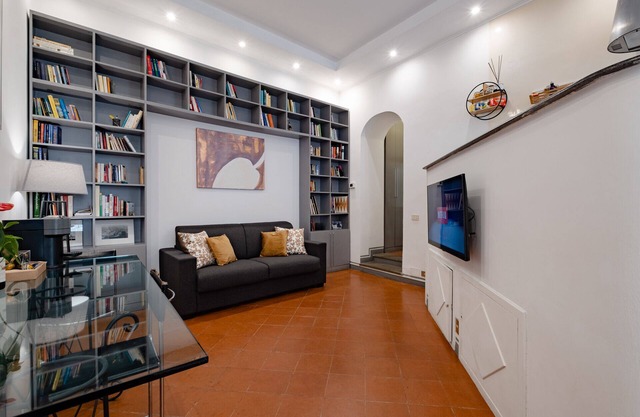 Romantic apartment at Roman Forum (2+2)