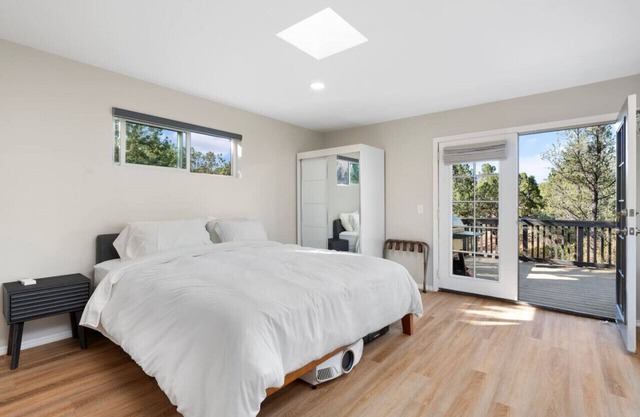 Romantic Casita with Views - 5 minutes to Chapel, Cathedral Rock