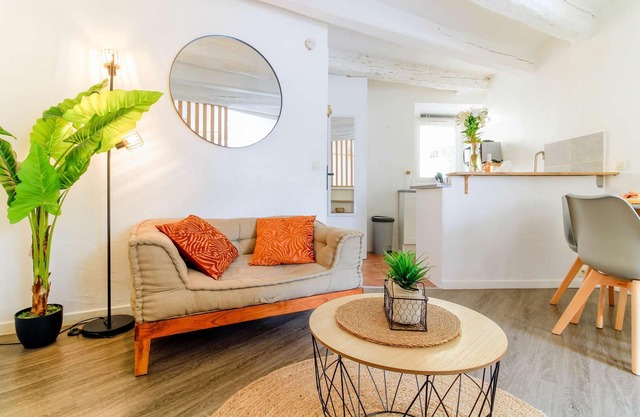 Romantic Nest in Bormes By SELECTsoHOME
