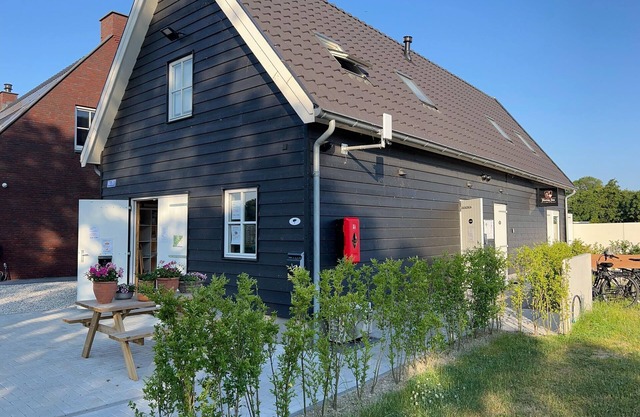 Romantic studio in Stellendam with terrace