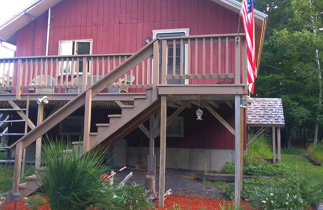 Romantic sunset escape w/Moosehead Lake & mountain views, hot tub & fireplace