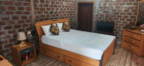 Roo hills sea view chalet