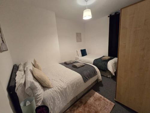 Room 2 shared house 5 minutes from Anfield