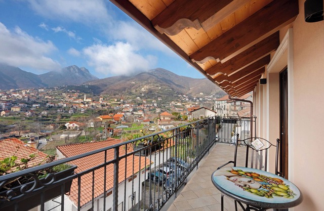 Room 'Camera Miseria E Nobilta' with Balcony, Wi-Fi and Air Conditioning