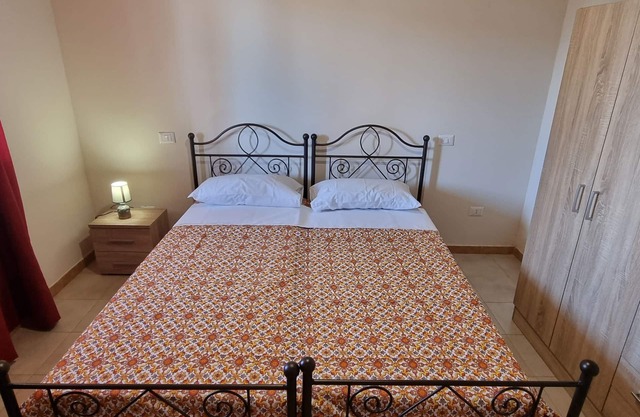 Room in cottage Holiday home in Palmi.