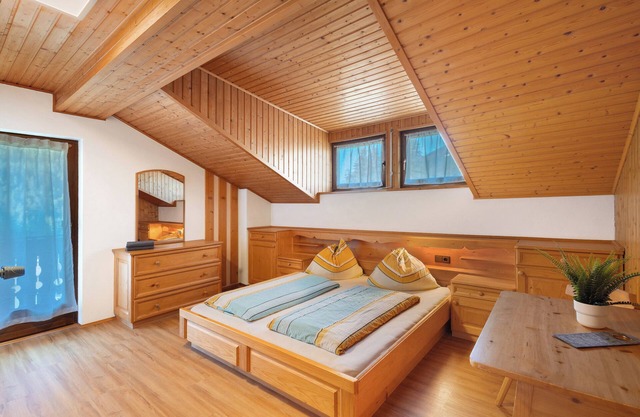 Room 'Pension Waldheim 10' with Mountain View, Shared Garden and Wi-Fi
