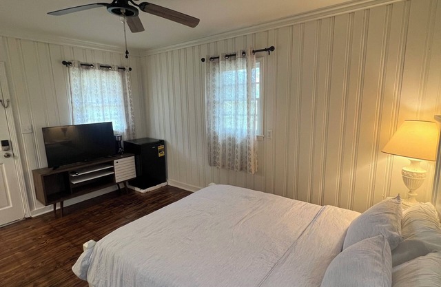 Room with Pivate Entrance in Milledgeville