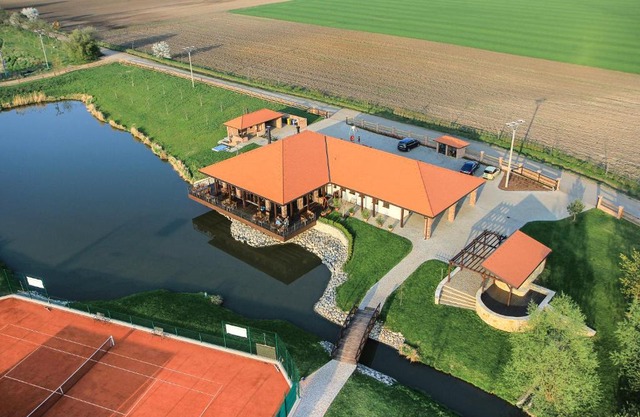 Rooms & Restaurace Na Jitrách