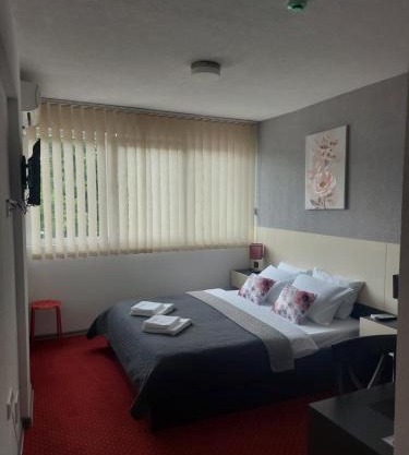 Rooms S&S Milicevic u strogom centru Aleksandrovca