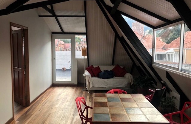 Rooms to Rent in Period House. Near most major Universities & tourist sites.