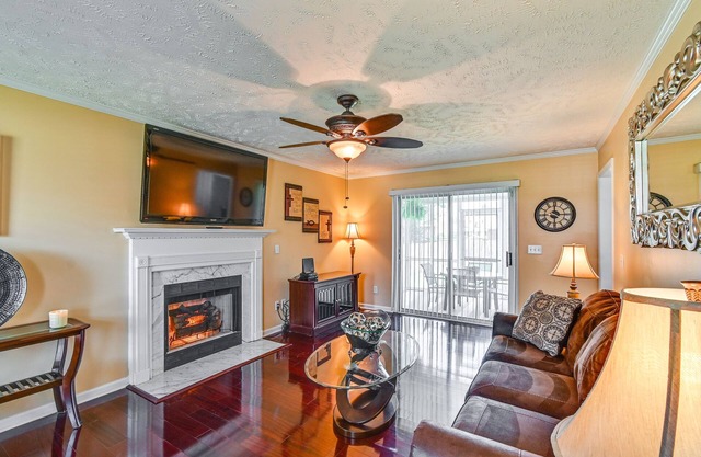 Roomy Fayetteville Home Rental w/Screened Porch!